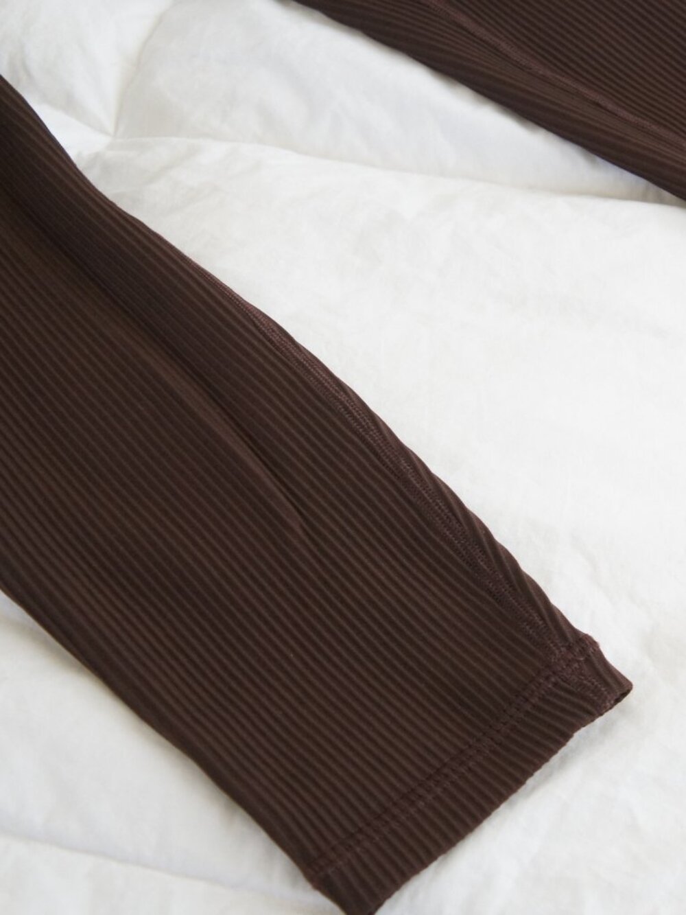 Athleta Elation Rib Tight Legging Size Small In Color Brown NWT - Picture 4 of 12